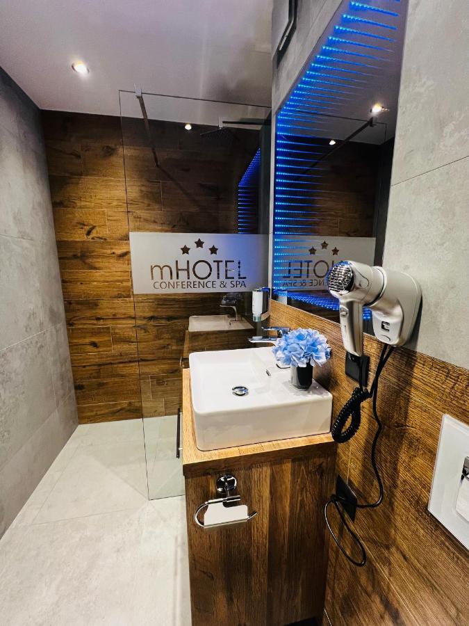 M Hotel Lodž Exteriér fotografie